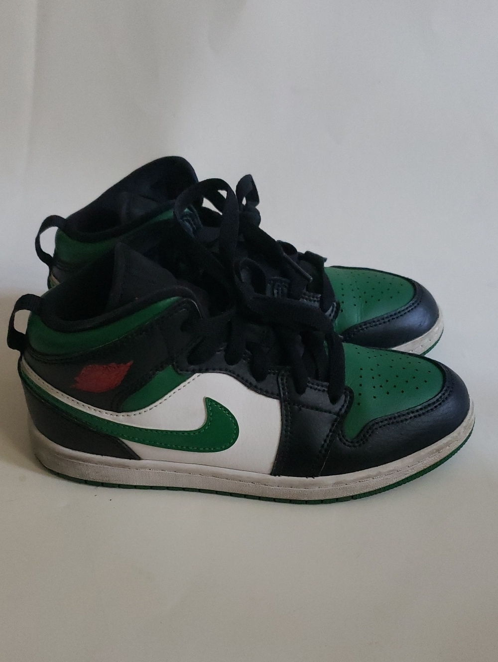 Air Jordan 1 Mid Pine Green Black White Youth Size 2Y